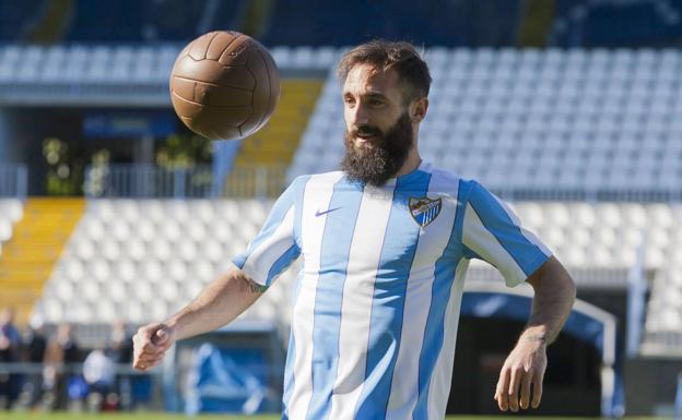 Cifu, durante su presentación en La Rosaleda.