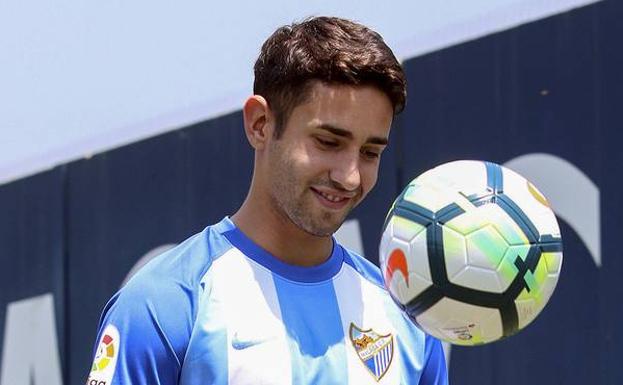 El centrocampista argentino Emanuel Cecchini, en su presentació.