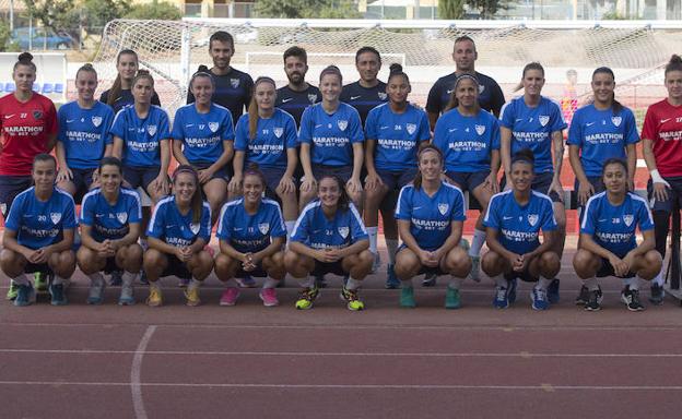 Plantilla al completo del Málaga femenino para esta temporada. /Ñito Salas