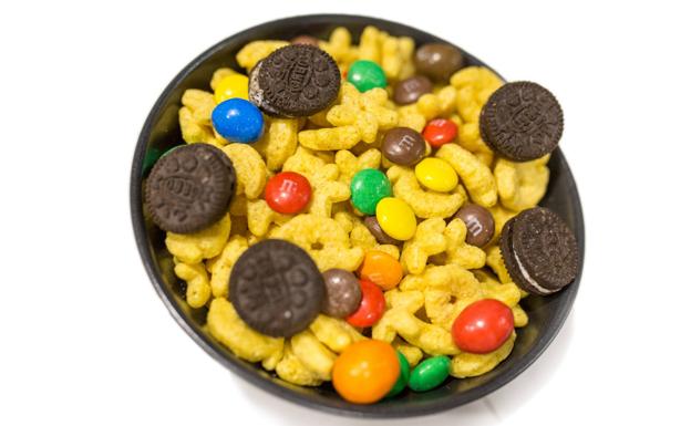 Al bol se le puede añadir leche de colores y toppings.