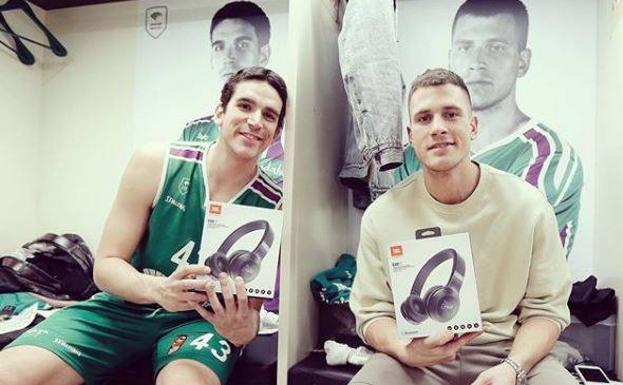 El regalo de navidad de McCallum a sus compañeros