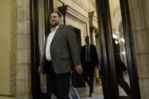 El vicepresidente Junqueras entra al Parlamento de Cataluña. :: JOSEP LAGO / afp