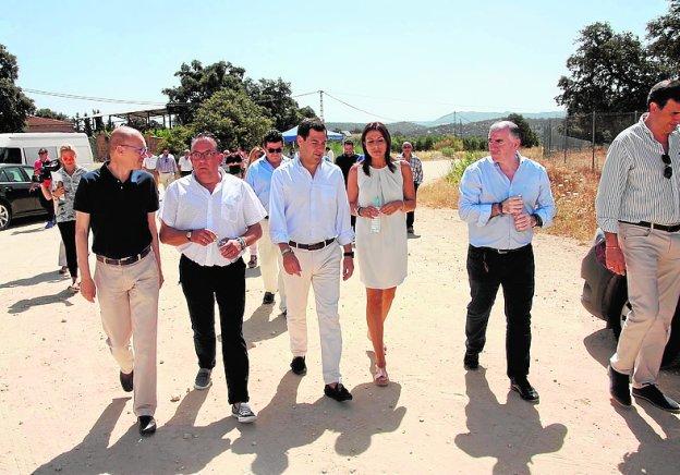 Juanma Moreno y Fernández, entre otros, el martes.