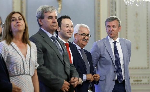 Jiménez Barrios junto a consejeros de otras comunidades en la reunión en Madrid.