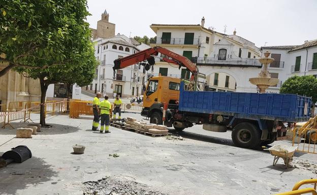 Los trabajos sobre el denominado Kilómetro 0 de Andalucía comenzaron ayer.