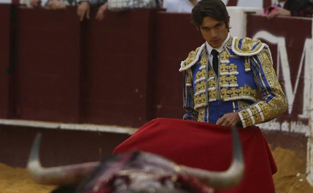El diestro francés durante el trasteo a uno de sus oponentes.