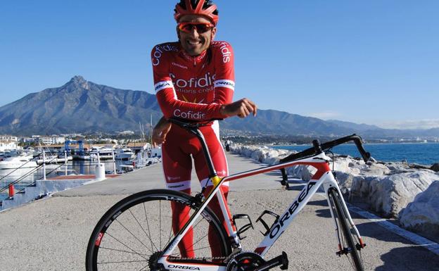 Maté, con su Orbea.