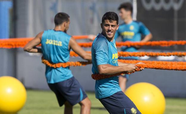 Pablo, entrenándose con el Villarreal.