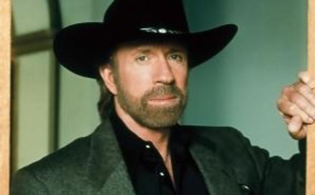 Chuck Norris, en una fotografía de promoción de 'Walker Texas Ranger'.