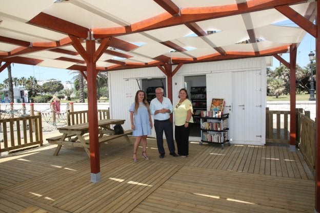 Presentación de la nueva ludoteca en la Playa de la Salida.