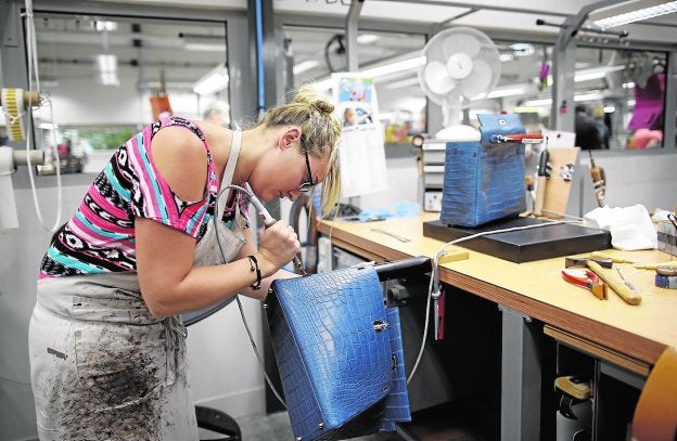 La 'flexiseguridad' laboral en Francia beneficiará sobre todo a las pequeñas empresas.