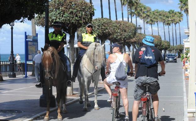 Agentes de la Policía Local de Marbella