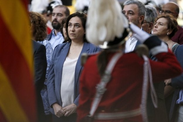 Ada Colau, en el acto institucional de la Diada de este lunes. :: PAU BARRENA / afp