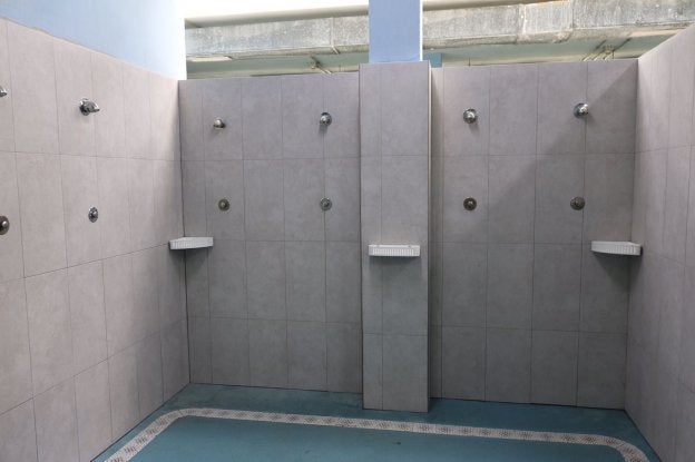 Se han mejorado las duchas de El Fuerte. sur/