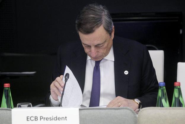 El presidente del BCE, Mario Draghi, tras una de las reuniones del supervisor bancario. :: v. kalnina / EFE/