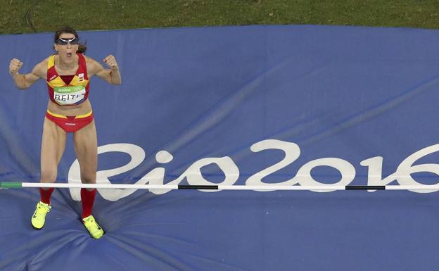 Ruth Beitia, celebra su oro en Río de Janeiro. /Afp