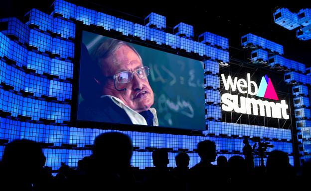 El discurso de Stephen Hawking durante la Cumbre Tencent WE./AFP