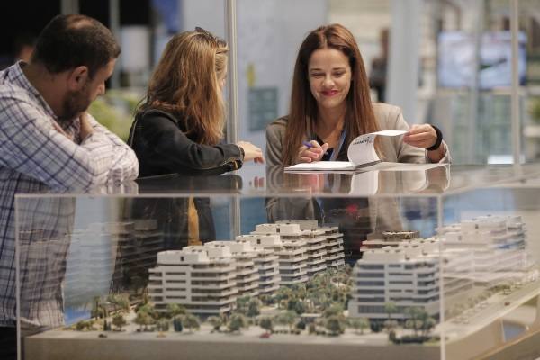 La venta de vivienda sobre plano gana terreno en esta edición del salón./Ñito Salas