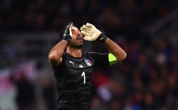Buffon, tras la eliminación de Italia ante Suecia./AFP