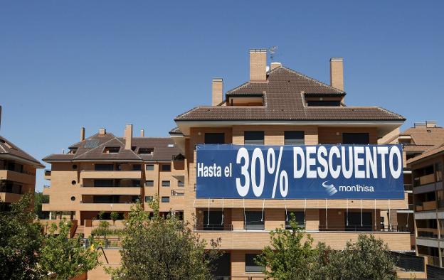 Promoción de vivienda nueva a las afueras de Madrid. :: efe/
