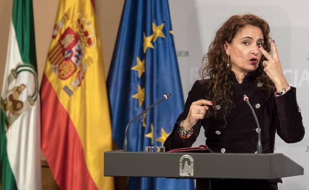 La consejera de Hacienda, María Jesús Montero, durante la rueda de prensa posterior a la reunión que el consejo de Gobierno de la Junta de Andalucía/EFE