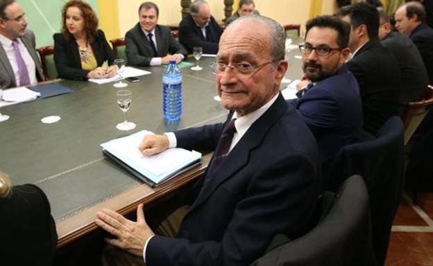 Imagen de archivo de Francisco de la Torre en una de las reuniones del metro. /SUR
