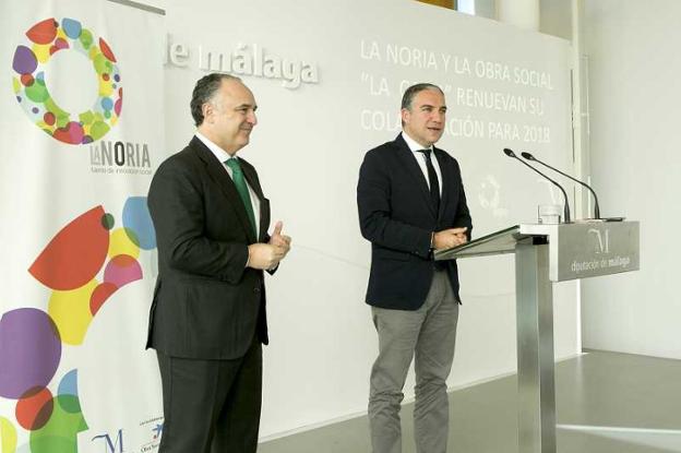 Juan Ignacio Zafra y Elías Bendodo, ayer. :: sur/