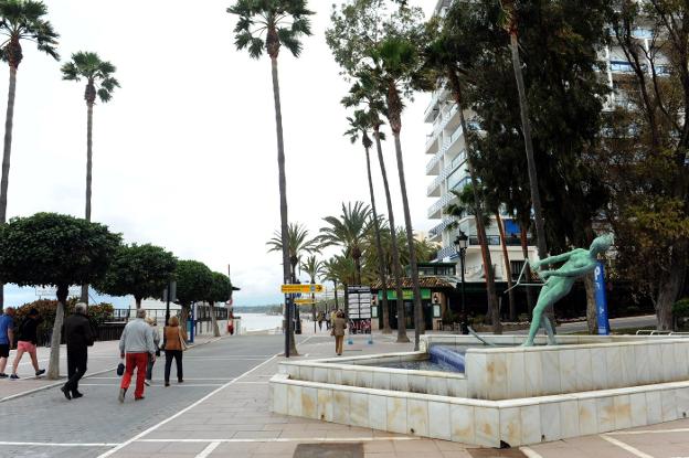 La fuente preside la glorieta de La Fontanilla, delante de la Delegación de Turismo./Josele-Lanza -