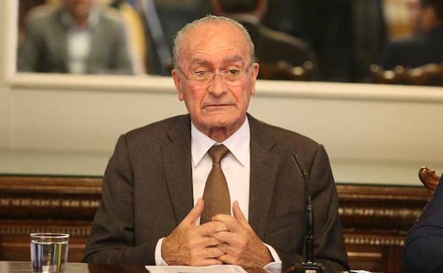De la Torre asegura que hará «cambios mínimos» tras la marcha del concejal Julio Andrade