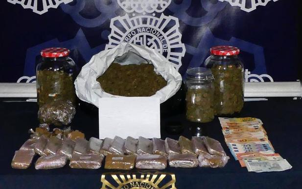 Material incautado por la Policía Nacional en Fuengirola. /Policía Nacional