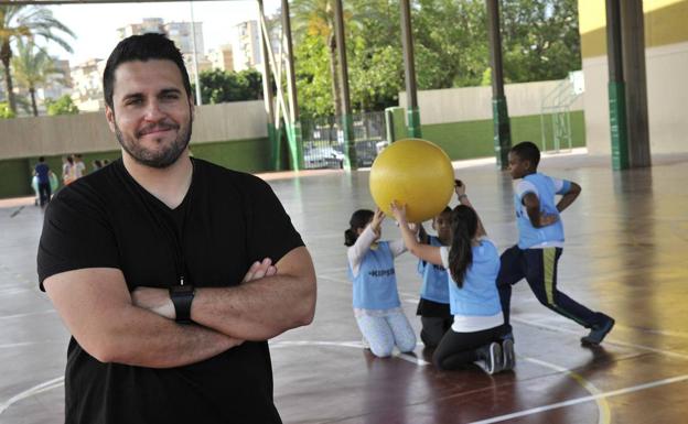 El profesor Norberto Domínguez, impulsor de este deporte/FRANCIS SILVA