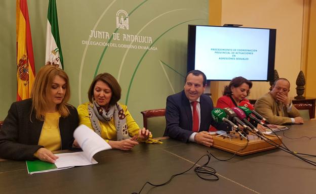 Presentación, este martes, del protocolo pionero de atención a víctimas de agresiones sexuales./ de atencióSalvador Salas