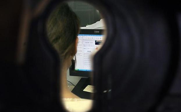 El CNI lanza una campaña para ampliar su plantilla y busca espías