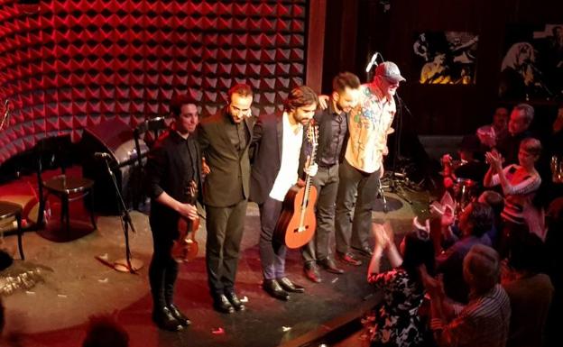 En el Joe’s Pub.