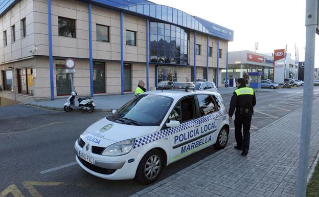 Policías locales de Marbella (archivo)./Josele-Lanza -