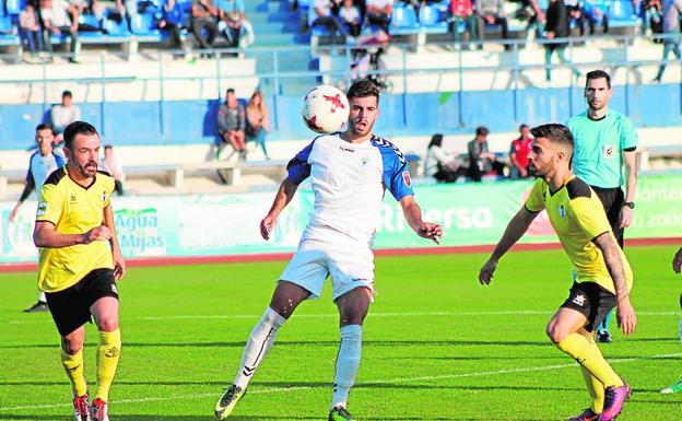 Luis Rioja, en el duelo ante el Écija disputado en la primera vuelta. /J. R.