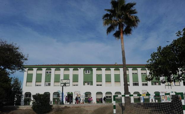 Colegio público José Banús. /Josele-Lanza -