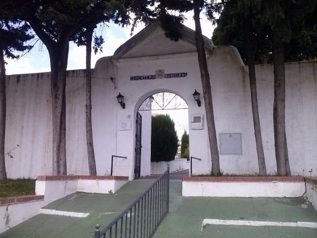 Entrada del cementerio antiguo./Ch. Márquez
