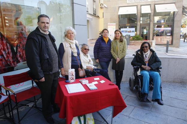 El colectivo presta asistencia a más de 60 personas. :: sur/
