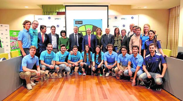 Foto de familia de la organización de los Campeonatos de España Universitarios en Málaga./Crónica