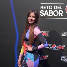 Trabajo. La presentadora ha participado en una cata a ciegas entre dos famosos refrescos de cola./R. C.