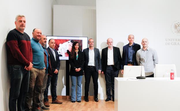 Científicos de la Universidad de Granada (UGR) junto a profesionales del Hospital Virgen de las Nieves de Granada.