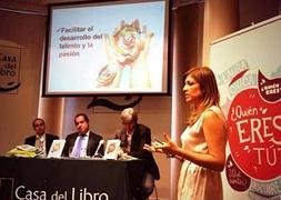Presentado el libro 'Quién eres tú' de Laura Chica