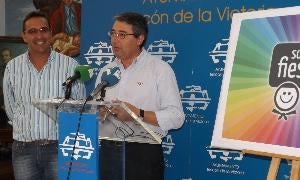 El edil de Fiestas, Emilio Martín, y el alcalde, Francisco Salado, en la presentación. / E. CABEZAS/