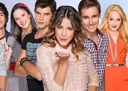 El 9 de mayo se estrenará en los cines de toda España Violetta.:: SUR/