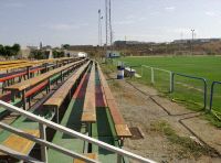 INSTALACIONES. El campo de El Viso, con una grada supletoria / FERNANDO GONZÁLEZ/