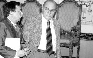 REFLEXIÓN. Vivas y Gordillo conversan instantes después de la comparecencia. / SKN/