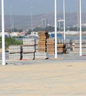 Construcción de un edificio de la ZAL en la zona del Fresno. /SUR/