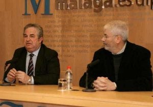 Juan Calderón (derecha), con Salvador Pendón durante un acto en la Diputación este año. ::
J. J. B./