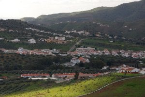 La fórmula para las casas de la Axarquía se ampliará al resto de viviendas de Andalucía. :: SUR/
